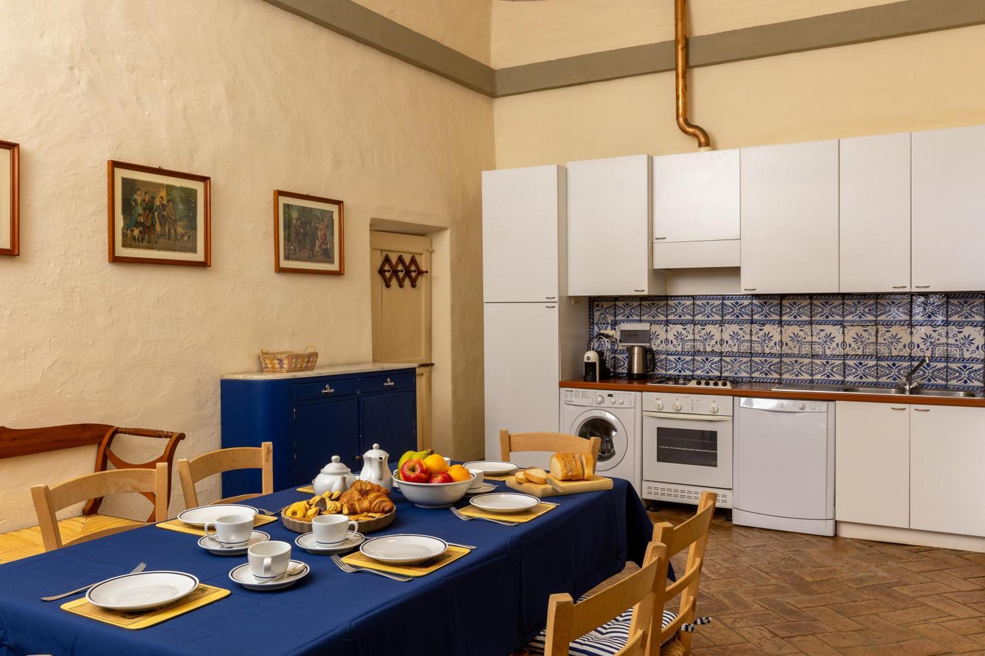Palazzo Costanti - A 8 Minuti Dalle Terme Apartment San Quirico d'Orcia Luaran gambar