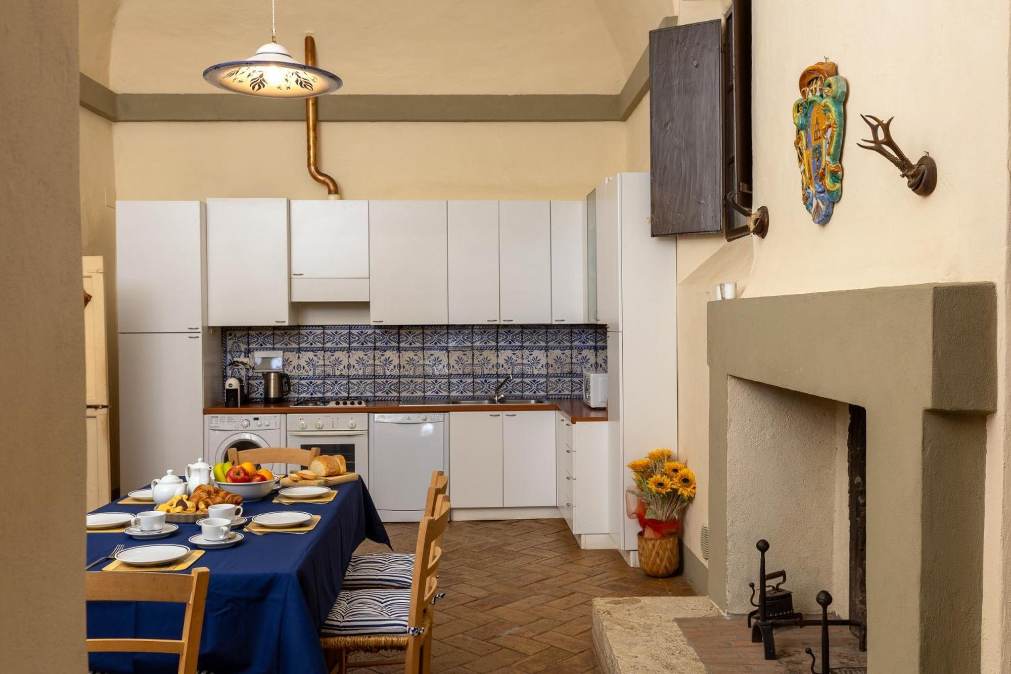 Palazzo Costanti - A 8 Minuti Dalle Terme Apartment San Quirico d'Orcia Luaran gambar