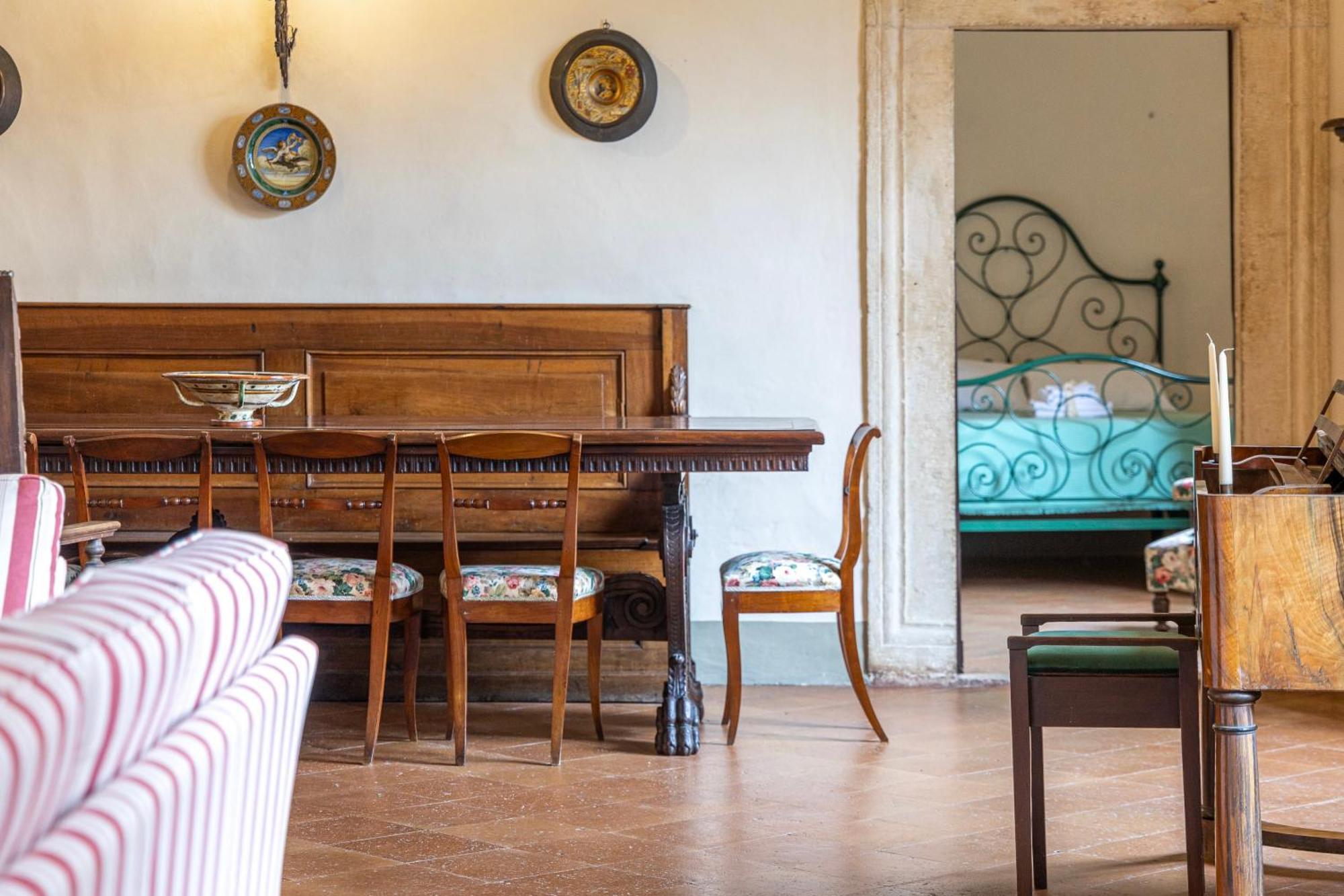 Palazzo Costanti - A 8 Minuti Dalle Terme Apartment San Quirico d'Orcia Luaran gambar