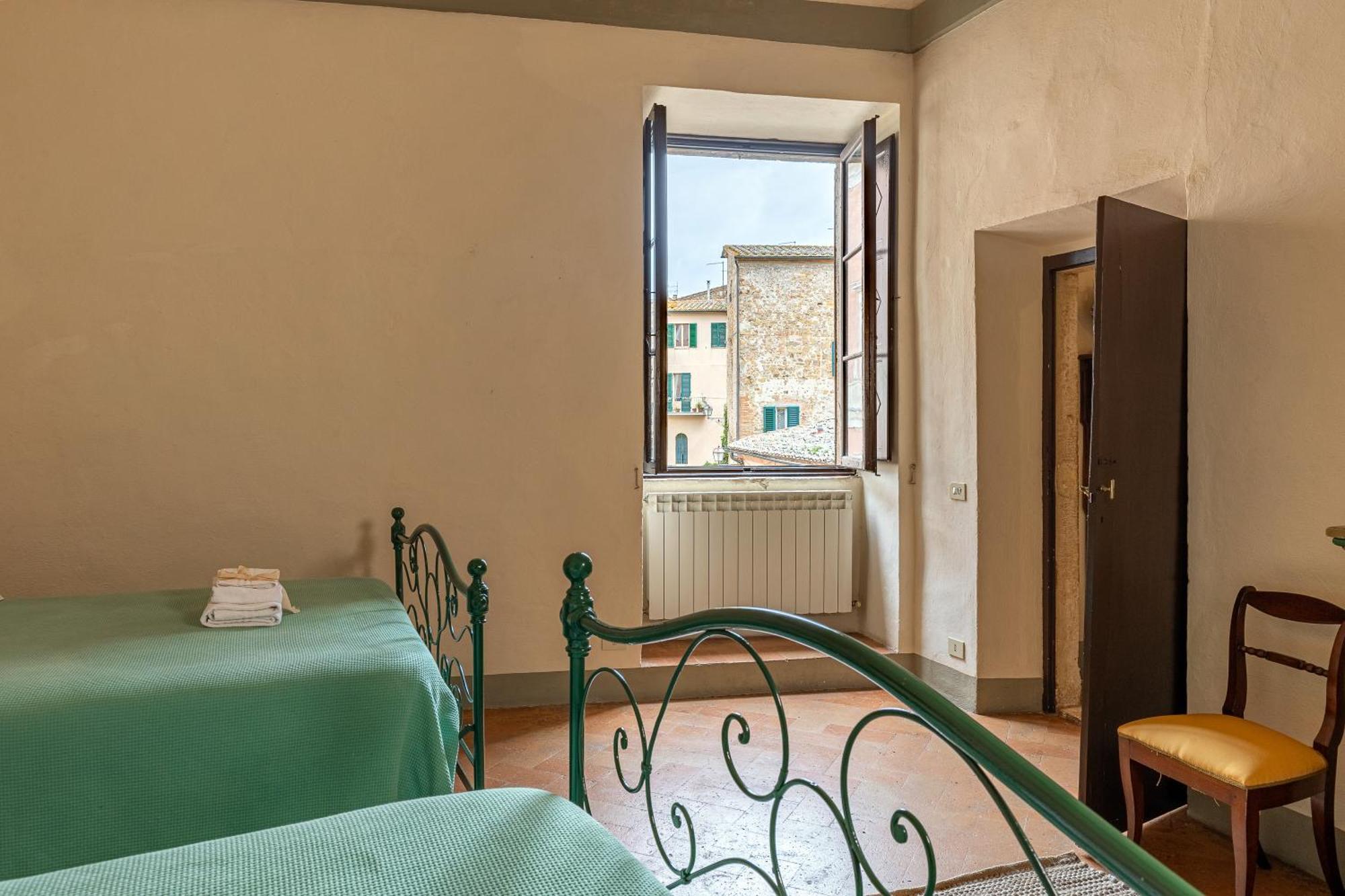 Palazzo Costanti - A 8 Minuti Dalle Terme Apartment San Quirico d'Orcia Luaran gambar